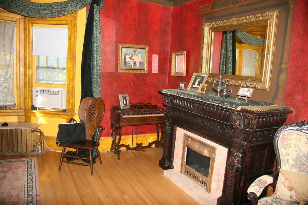 The Brumder Mansion Milwaukee Bagian luar foto