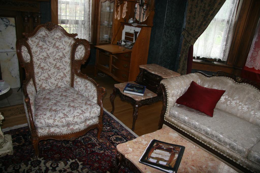 The Brumder Mansion Milwaukee Bagian luar foto