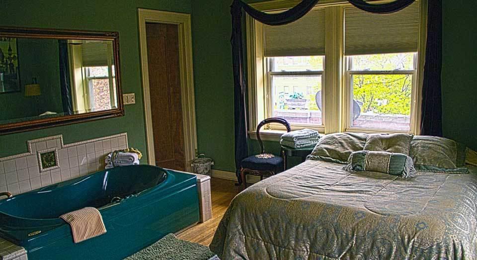 The Brumder Mansion Milwaukee Ruang foto