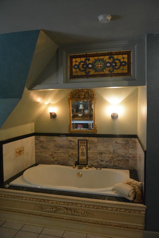 The Brumder Mansion Milwaukee Ruang foto