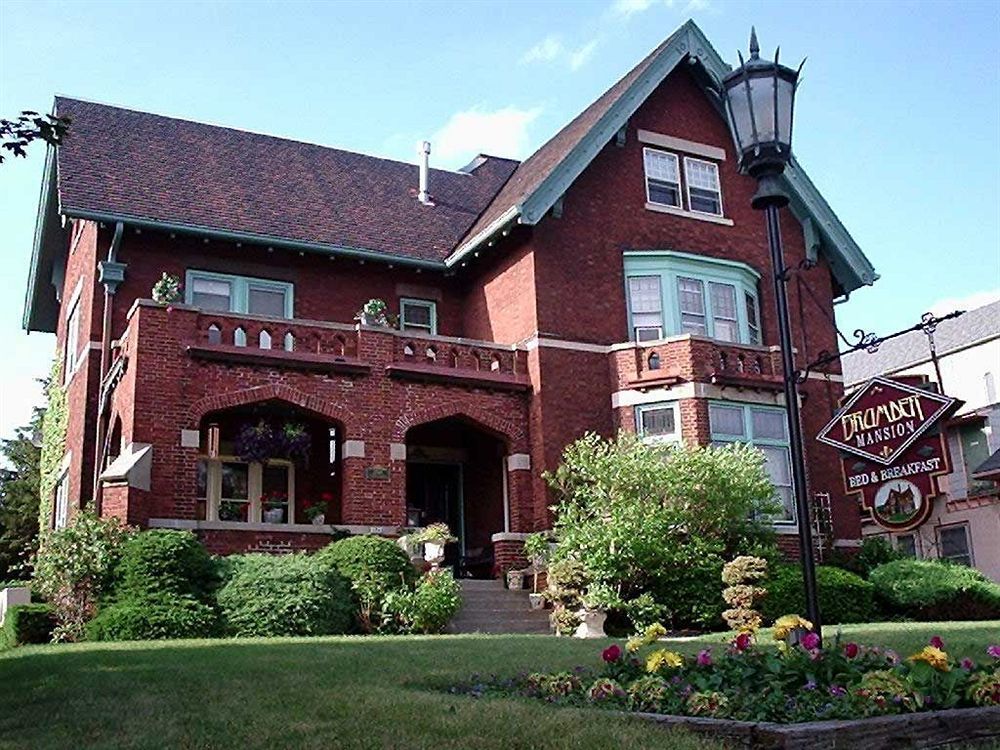 The Brumder Mansion Milwaukee Bagian luar foto